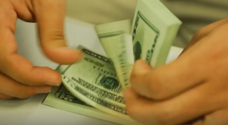 D&oacute;lar se aproxima de R$ 5,25 ap&oacute;s tens&atilde;o no Oriente M&eacute;dio e infla&ccedil;&atilde;o