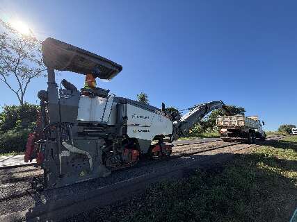 Obras na BR-163 provocam desvios e pare-e-siga em v&aacute;rios trechos de MS nesta 5&ordf;