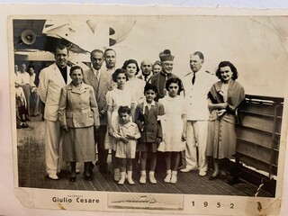 Al&eacute;m do Pantanal, Sayegh tem fotos com o Papa, Pel&eacute; e at&eacute; a Gretchen