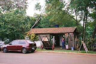 Comerciantes e moradores tentam evitar despejo &agrave;s margens do C&oacute;rrego Bandeira