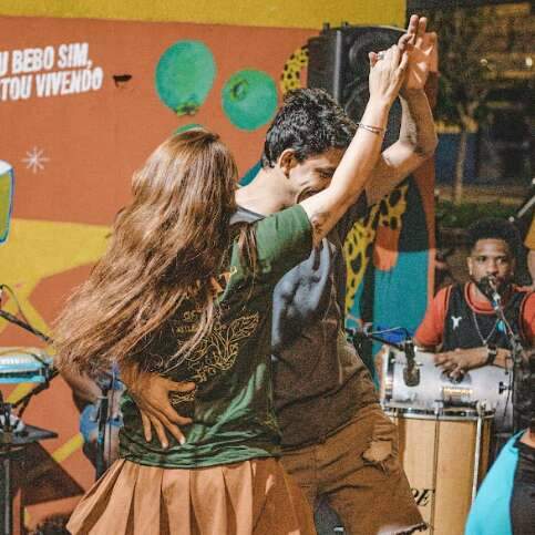 Bar da periferia celebra indicação em prêmio nacional com música e livro 