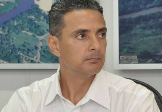 TCE quer saber porque ningu&eacute;m cobra multa de ex-prefeito