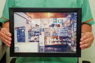 Ex-bancário abandonou carreira e conseguiu criar rede comercial na periferia Ex-bancário abandonou carreira e conseguiu criar rede comercial na periferia