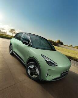 Grupo Enzo traz ve&iacute;culos 100% el&eacute;tricos da Geely para o estado