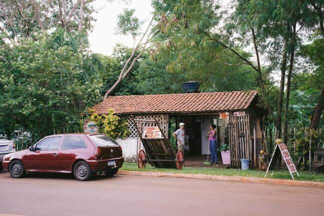 Comerciantes e moradores tentam evitar despejo &agrave;s margens do C&oacute;rrego Bandeira