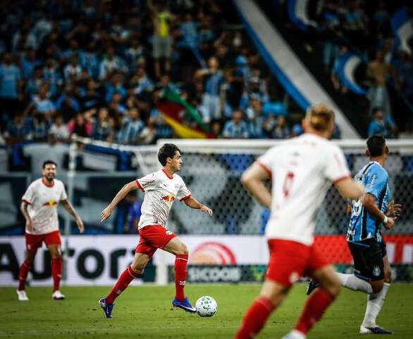 Bragantino arranca empate com o Gr&ecirc;mio fora de casa e encosta no G-4