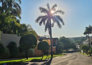 S&aacute;bado ter&aacute; calor, muitas nuvens e chuva isolada na Capital