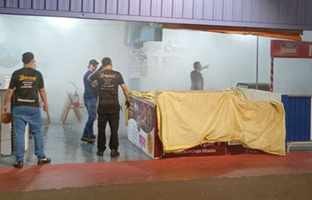 Ap&oacute;s inc&ecirc;ndio, atendimento volta ao normal na &ldquo;feirona&rdquo;