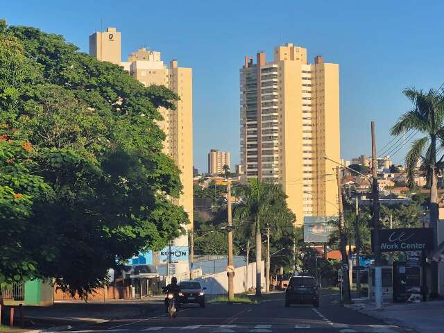 Domingo ser&aacute; de calor e sol em MS; chuva ganha for&ccedil;a na segunda-feira
