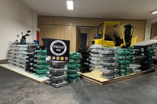 Carga de R$ 40 milh&otilde;es em coca&iacute;na termina sem pris&atilde;o para motorista