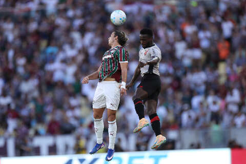 Com gol nos acr&eacute;scimos, Fluminense vence Athletico Paranaense por 3 a 2 