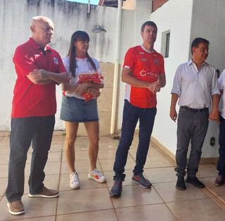 Por dias melhores, Comercial anuncia t&eacute;cnico e celebra 83 anos