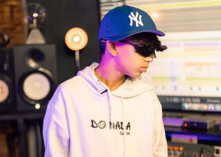 Do nada, Caio virou 'famoso' entre os jovens com m&uacute;sica feita por IA