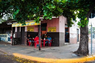 Nelson limpou piscina por 25 anos e decidiu envelhecer em paz no boteco