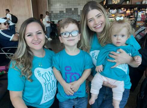 Ap&oacute;s recorrer &agrave; Justi&ccedil;a, m&atilde;es lutam por medicamento contra nanismo no SUS