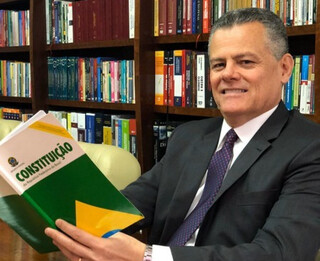 Constituição e vida pública serão tema de nova coluna do Campo Grande News Constituição e vida pública serão tema de nova coluna do Campo Grande News