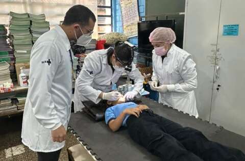  Sem dor e sem motorzinho, tratamento dent&aacute;rio chega &agrave;s escolas de MS