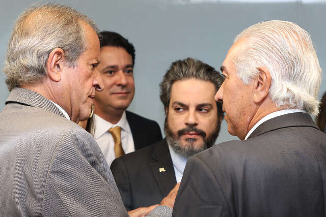 Azambuja participa de reuni&atilde;o com Fl&aacute;vio e l&iacute;deres do PL para alinhar campanha