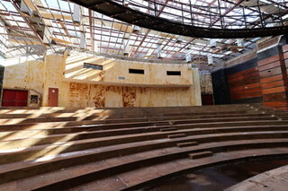 Teatro de Dourados passa por reforma completa ap&oacute;s anos fechado