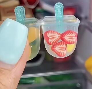 Para o desespero dos pais, surto da vez s&atilde;o as mini geladeiras 