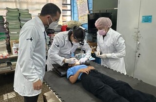  Sem dor e sem motorzinho, tratamento dent&aacute;rio chega &agrave;s escolas de MS