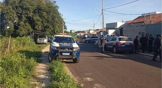 Tr&ecirc;s morrem em troca de tiros com PM em &aacute;rea de disputa de fac&ccedil;&otilde;es