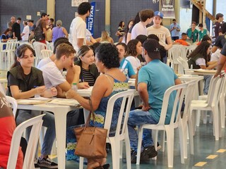 Em mutir&atilde;o, "invis&iacute;veis" pedem emiss&atilde;o de documentos e acesso a benef&iacute;cios