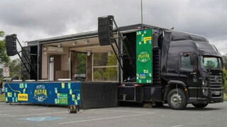 Carreta-palco vai percorrer 40 cidades com apresenta&ccedil;&otilde;es gratuitas em MS