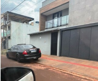 Procurado por tr&aacute;fico e tentativa de duplo homic&iacute;dio &eacute; preso em casa