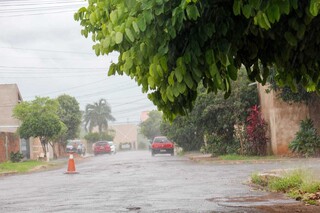 Chuvas ganham for&ccedil;a e acumulam mais de 100 mm em 12 horas em MS