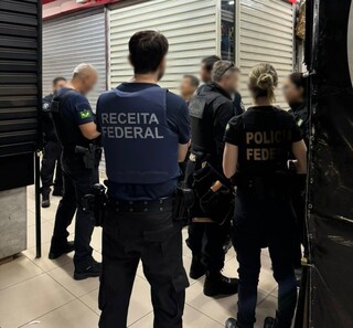 Lojas s&atilde;o lacradas e caminh&atilde;o sai carregado de celulares do Camel&oacute;dromo