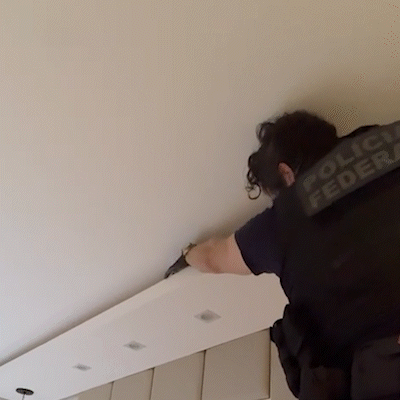  PF teve que &ldquo;resgatar&rdquo; celular durante busca em quarto de residencial de luxo 