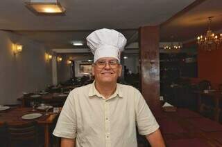 H&aacute; 23 anos, Augustus pediu socorro at&eacute; para o sogro para ter restaurante