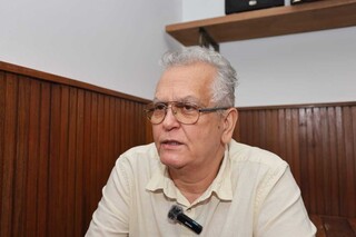 H&aacute; 23 anos, Augustus pediu socorro at&eacute; para o sogro para ter restaurante