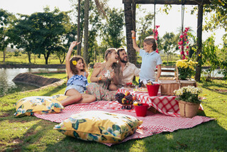 Entre trilhas e chocolates, Bonito vira destino de fam&iacute;lia no feriado