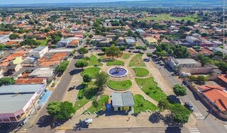 Justi&ccedil;a manda prefeitura demitir tempor&aacute;rios e fazer concurso em Bataguassu