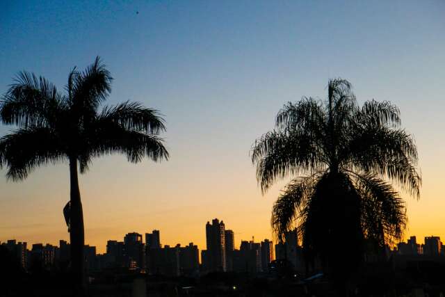 Outono come&ccedil;a quente e com risco de temporais em MS