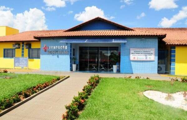 Jovem &eacute; baleado ao tentar defender mulher durante agress&atilde;o