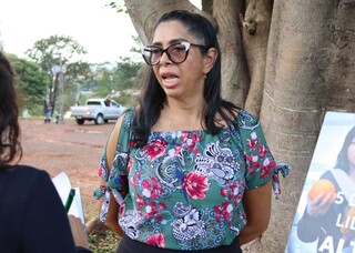 Poder público é omisso e desordem reina na porta do principal parque da Capital Poder público é omisso e desordem reina na porta do principal parque da Capital