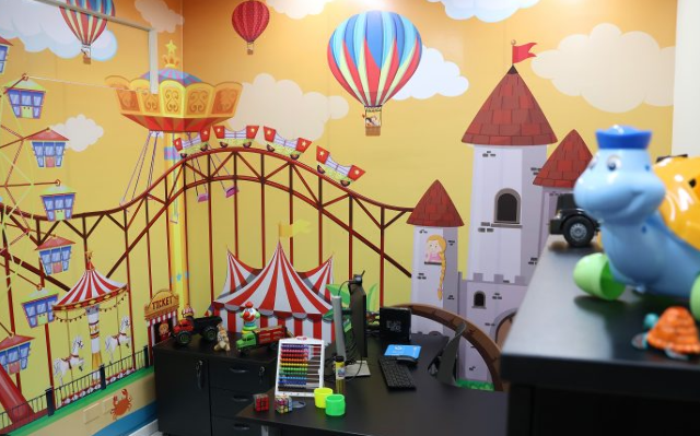 Crian&ccedil;a de 5 anos relata abuso em escola municipal e pol&iacute;cia investiga caso