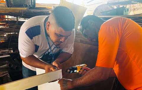 Entre grades e ferramentas, internos encontram na educa&ccedil;&atilde;o chance de recome&ccedil;ar