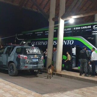 C&atilde;o farejador encontra granada escondida em bagageiro de &ocirc;nibus na rodovi&aacute;ria