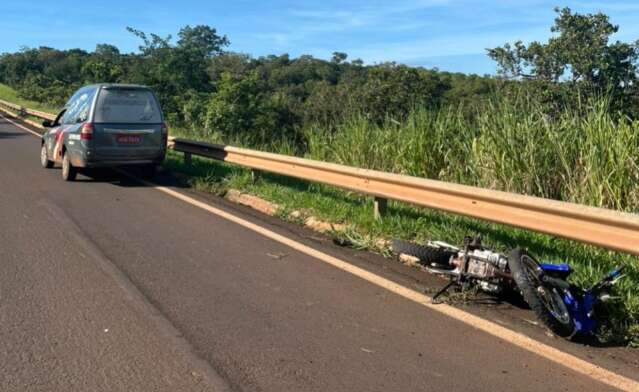Jovem &eacute; encontrado morto ao lado de moto destru&iacute;da na Serra de Maracaju