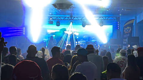 Flashback chega &agrave; Col&ocirc;nia Paraguaia e transforma bail&atilde;o em passinho