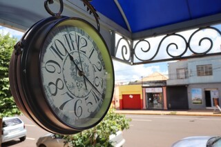 Ronaldo era faxineiro em relojoaria at&eacute; virar dono e cuidar do tempo