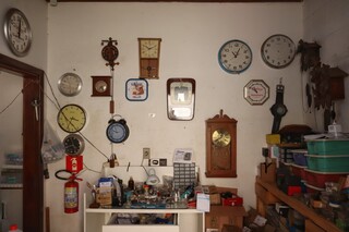 Ronaldo era faxineiro em relojoaria at&eacute; virar dono e cuidar do tempo