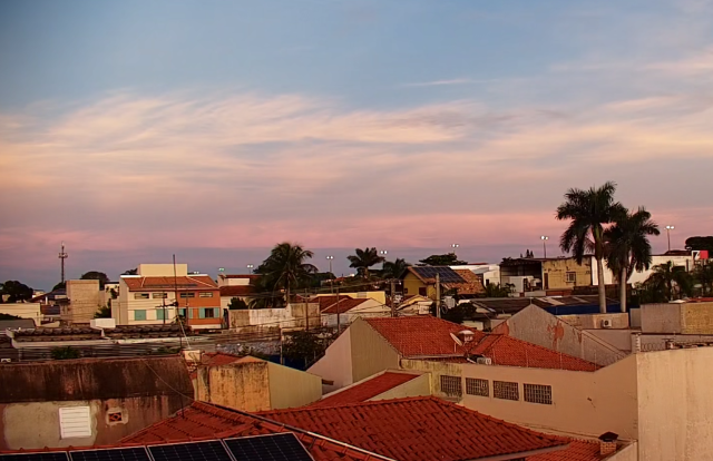 MS abre a semana com sol, calor e risco de temporais