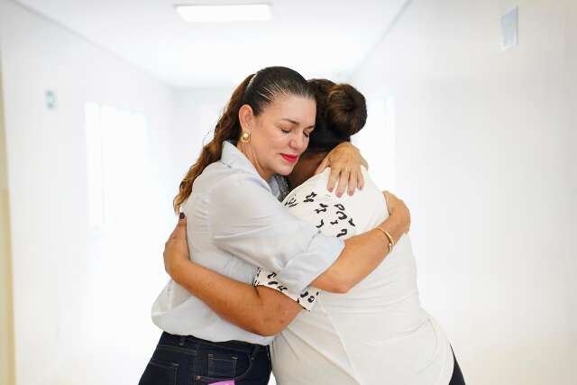 Com fam&iacute;lias na expectativa, mais 2 pacientes recebem polilaminina na Capital