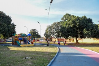 Prefeitura firma contrato de R$ 1,13 milh&atilde;o para constru&ccedil;&atilde;o de novas pra&ccedil;as