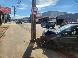 Sequ&ecirc;ncia de acidentes em cruzamento revolta e comerciantes pedem quebra-molas